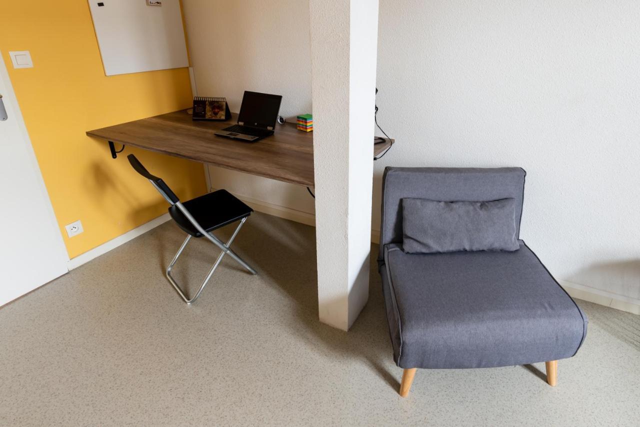 Studio Centre Ville Avec Parking Prive 숄레 외부 사진